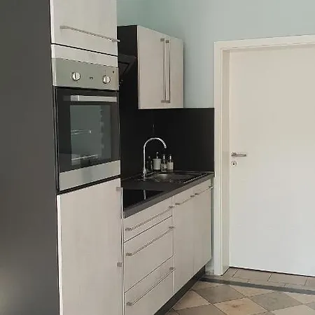 Ehem. Sommerresidenz Von Fuerst Friedrich Iii. App.1 Und App.2 Διαμέρισμα