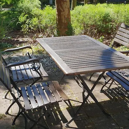 Διαμέρισμα Ehem. Sommerresidenz Von Fuerst Friedrich Iii. App.1 Und App.2