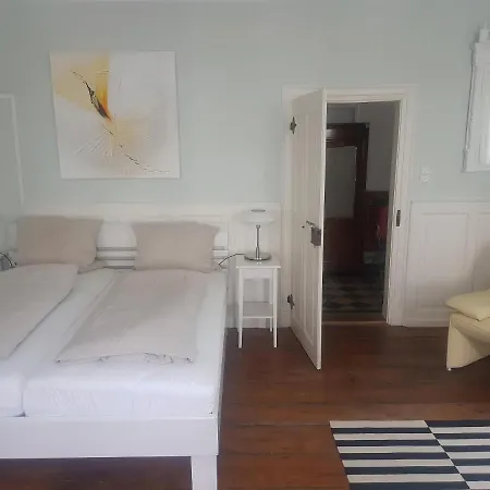 Ehem. Sommerresidenz Von Fuerst Friedrich Iii. App.1 Und App.2 * Kirn