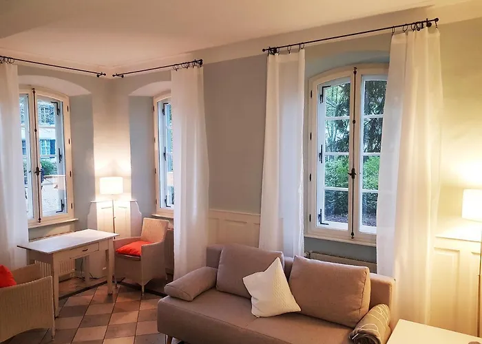 Апартаменты Ehem. Sommerresidenz Von Fuerst Friedrich Iii. App.1 Und App.2