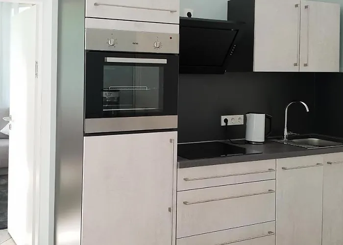 Ehem. Sommerresidenz Von Fuerst Friedrich Iii. App.1 Und App.2 Kirn