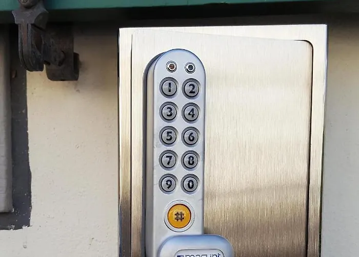 Ehem. Sommerresidenz Von Fuerst Friedrich Iii. App.1 Und App.2 Апартаменты *