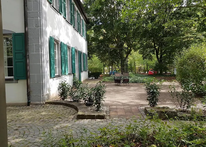 Ehem. Sommerresidenz Von Fuerst Friedrich Iii. App.1 Und App.2 *